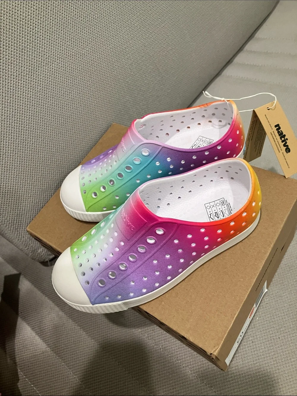NEW IN BOX NATIVE Kids Rainbow Gradient Slip-On Shoes - Multi SIZE C11